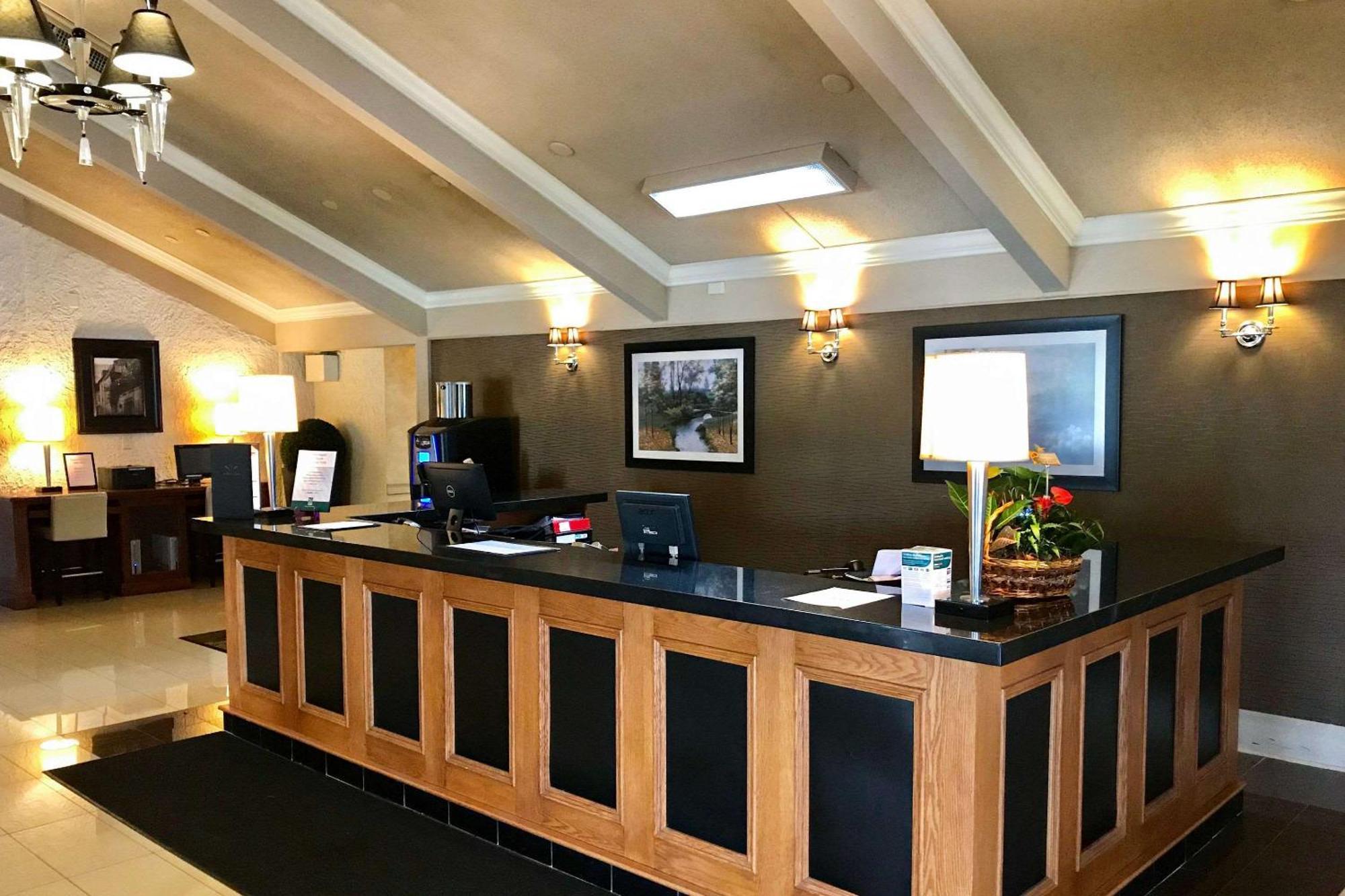 Rodeway Inn Festival Stratford Bagian luar foto